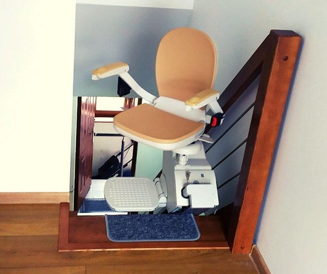 Krzesło dla seniara do transportu po schodach